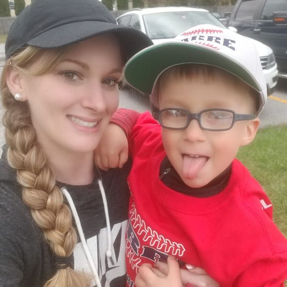 Meet your Posher, Melissa - Picture 1 of 1